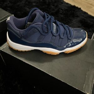 Jordan 11 Retro low